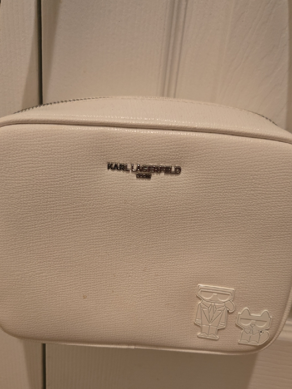 Karl Lagerfeld Paris Maybelle Crossbody Bag Winter White/Blush Nwot - Picture 2 of 6